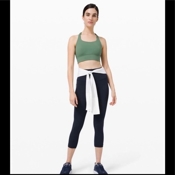 lululemon athletica Pants - NWT Lululemon Wunder train HR crop 21" 6 blue